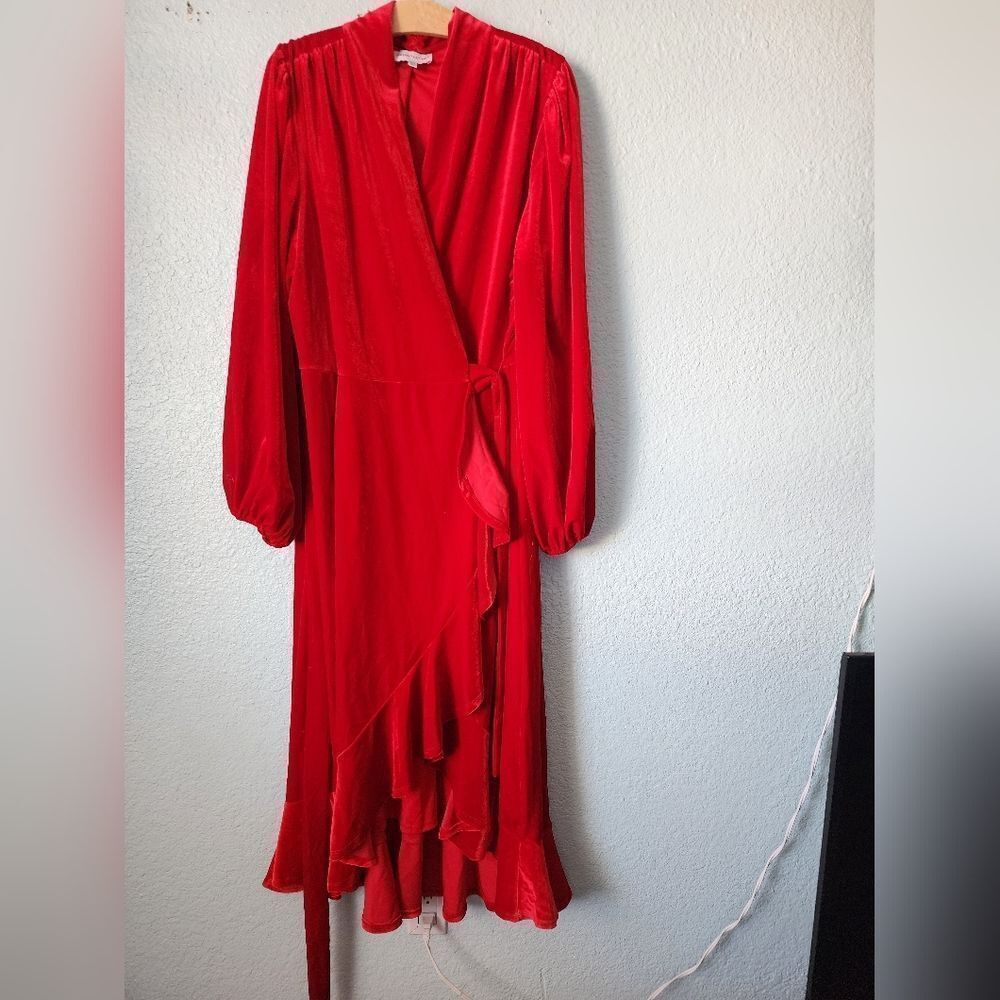 Gibson Latimer Wrap VelvetāVibrant Red Long Sleeve Dress High Liw Hem